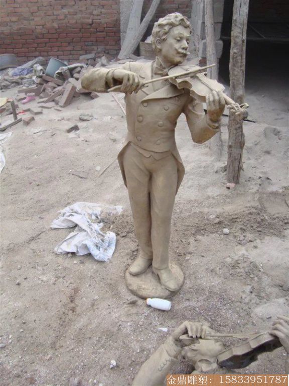 拉琴人物铜雕塑